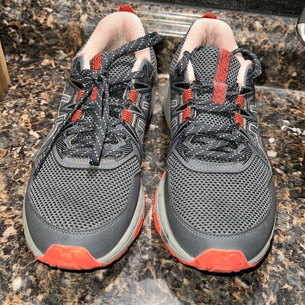 ASICS - Tenis de correr Gel-Venture 8 para mujer sz 8